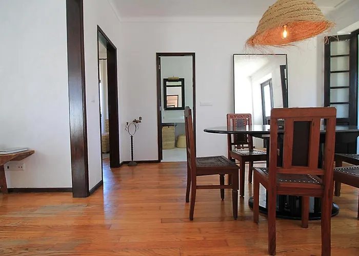 Cornelia, Feriehus *